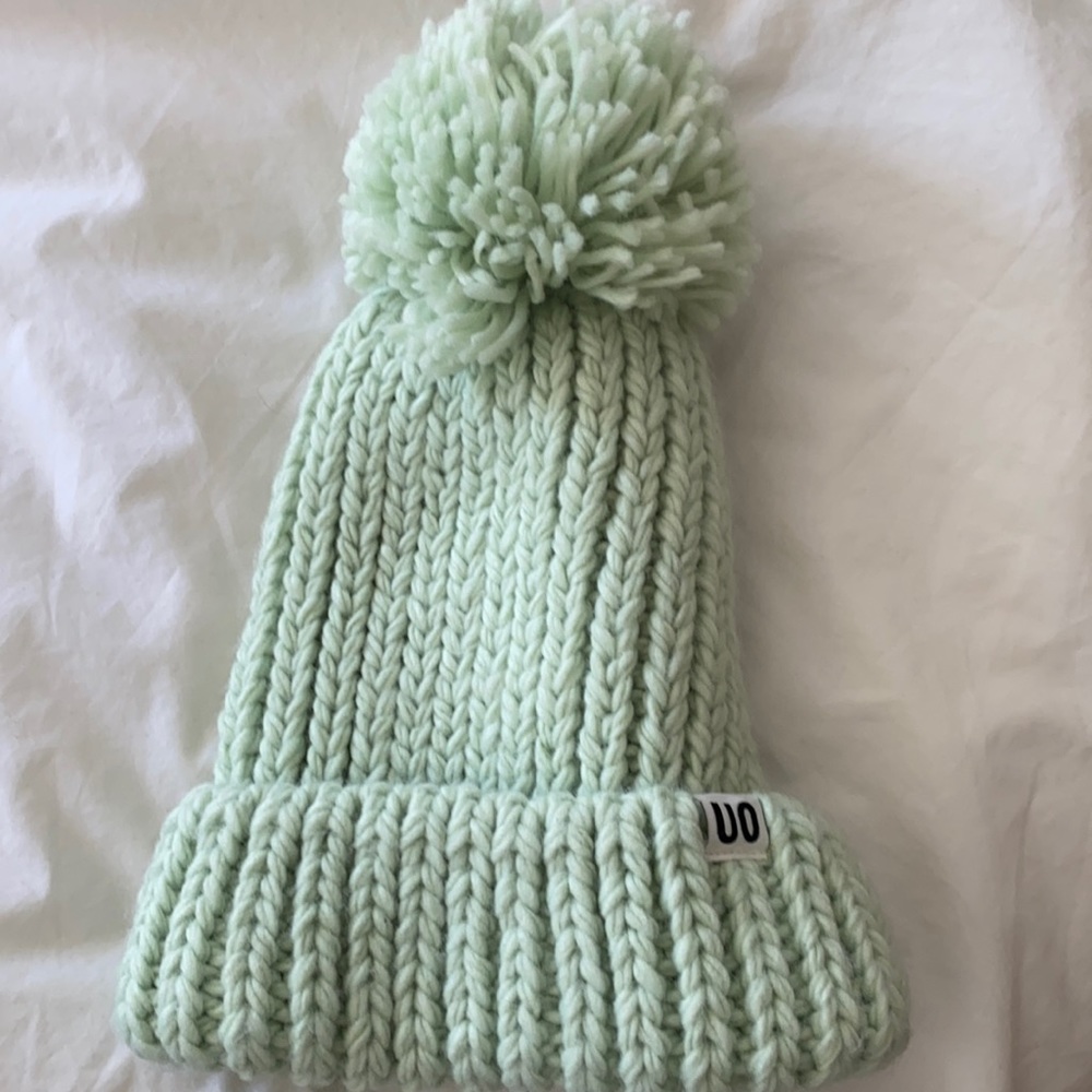 Chunky knit urban outfitters knitted hat
